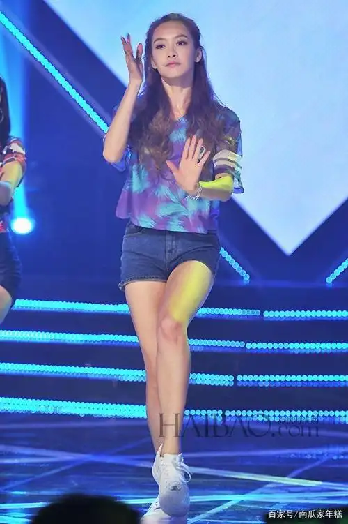 宋茜早年在韩国的照片 青涩动人 女王气质初显