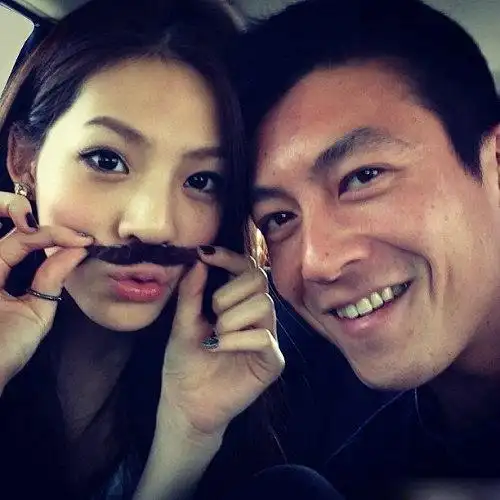 传陈冠希明年荣升台湾女婿 女友赢准婆婆欢心