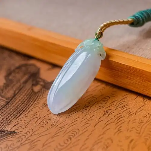 天然翡翠吊坠挂件福瓜冰种xfy4268颈饰