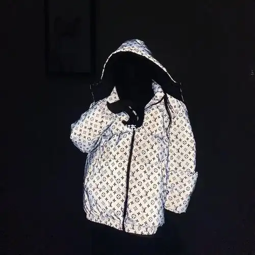 louisvuitton路易威登lv反光满印羽绒棉服_路易威登怎么样_棉服_好物