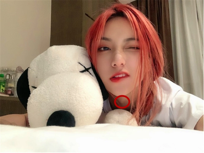 女装大佬?刀小刀自拍喉结凸出,这下谁都说不清了