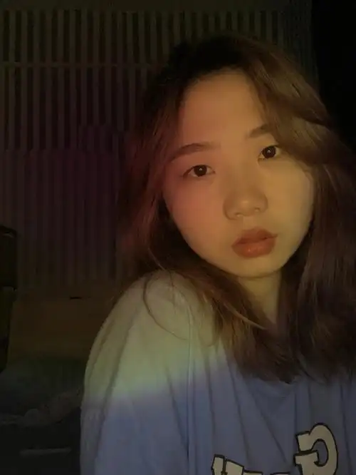 网恋这个女生有点可爱呐