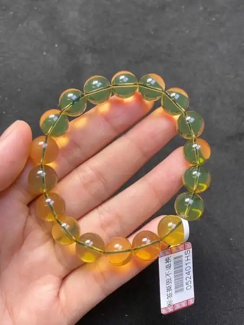 11mm蓝珀手串,3a净水,尺寸如图,13.7克