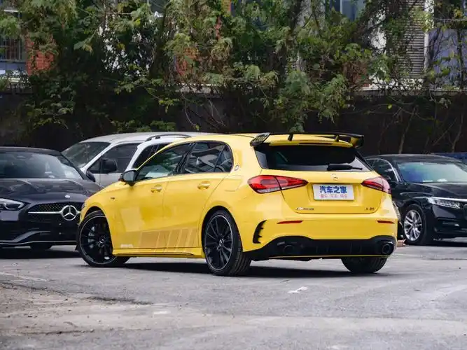 梅赛德斯-amg 奔驰a级amg(进口) 2023款 amg a 35 4matic 灿日特别版