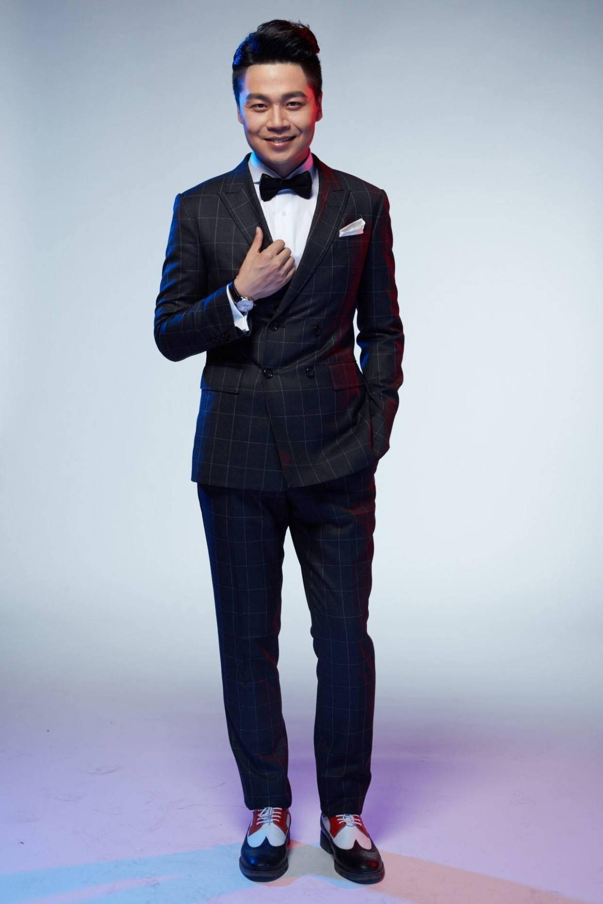 主持人"沈涛"才是人生赢家!娶了那给他递话筒的女生_卫视_浙江_工作