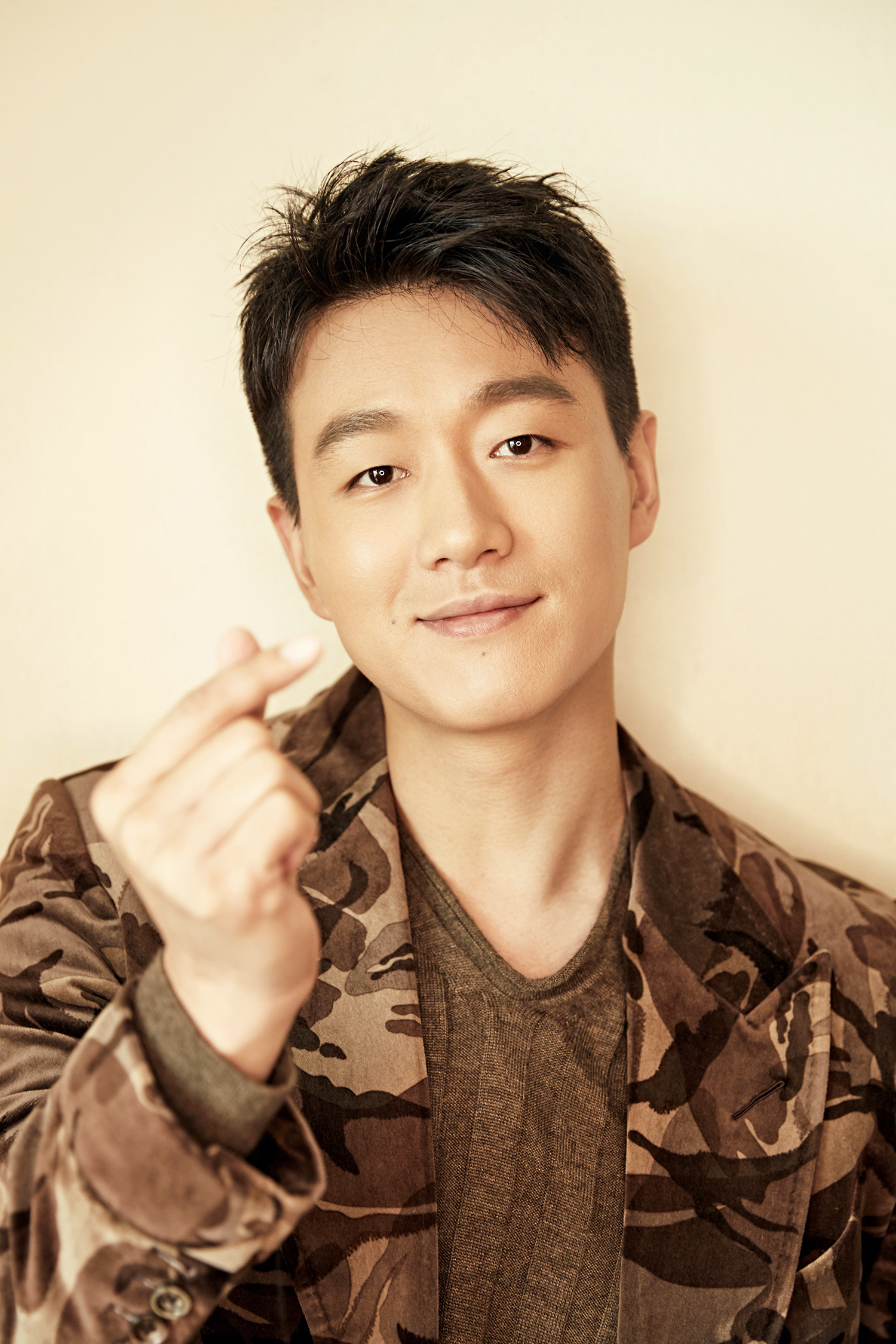 祝福佟大为生日快乐,希望未来的你越来越好!