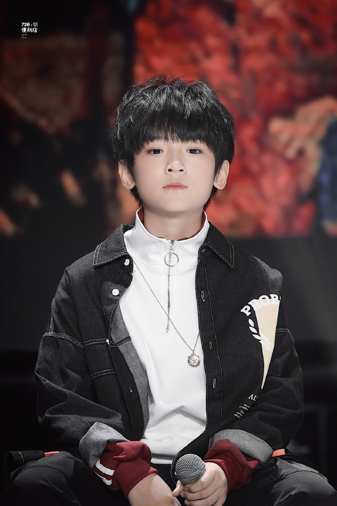 想要把曾经装进礼盒79@tf家族-张峻豪张峻豪超话#甜系酷盖张峻豪