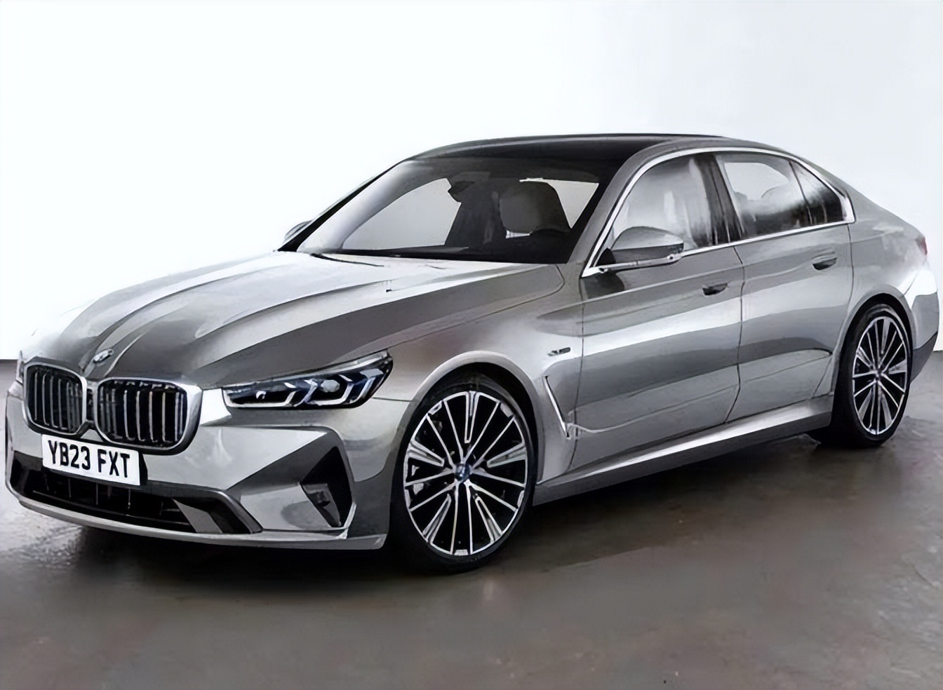 现款宝马5系于2017年4月国产亮相,现在位列豪华中大型轿车销量榜首,但