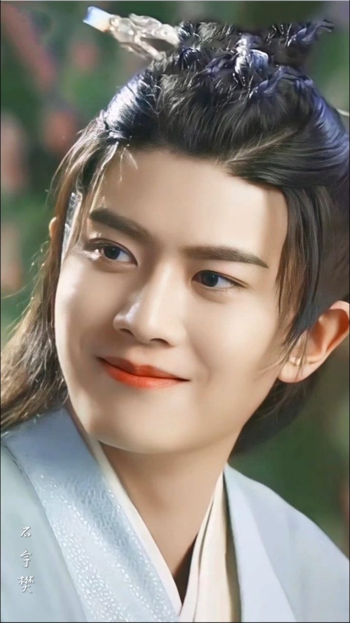 热门#任嘉伦小可爱一枚