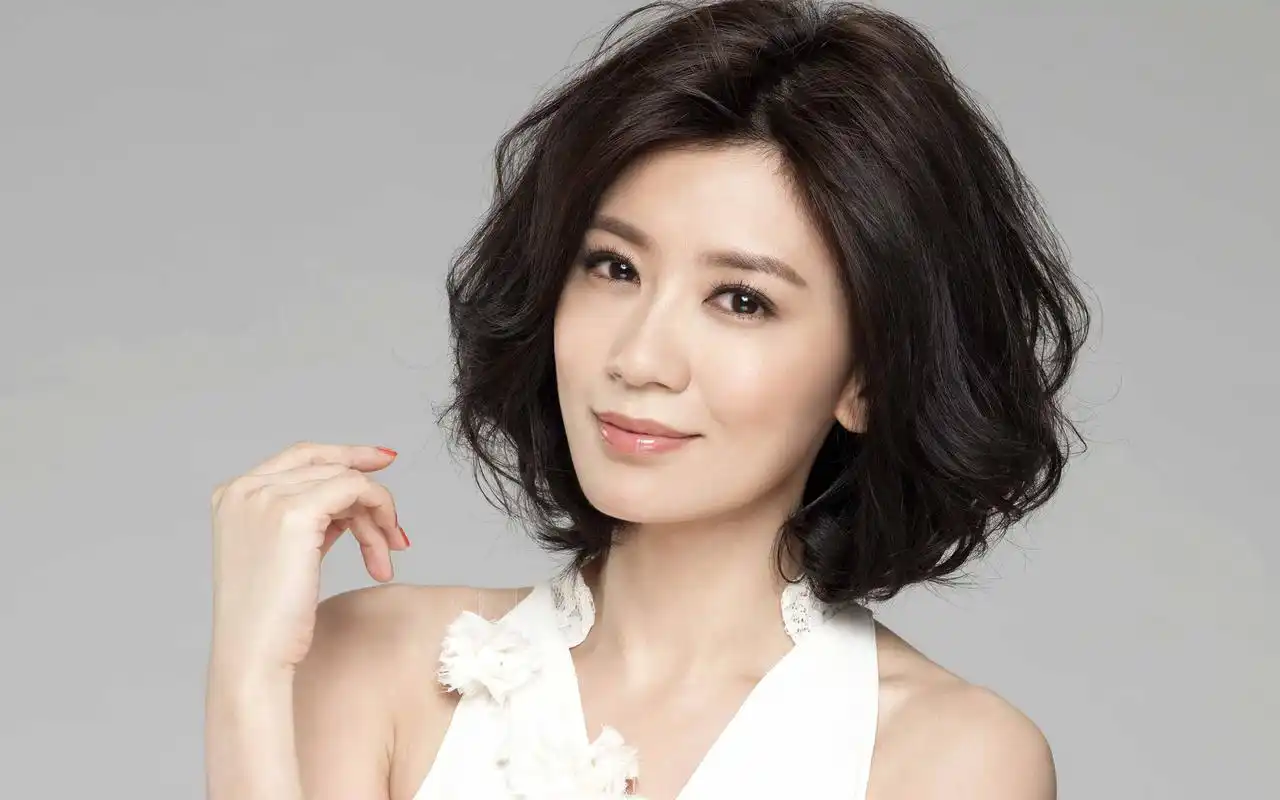 贾静雯短发壁纸_心中的女神贾静雯